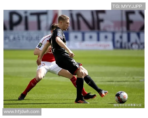 荷兰与英格兰足球比赛最新比分及精彩瞬间回顾